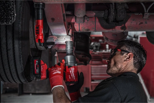 Latarka akumulatorowa Milwaukee L4 SL550-301