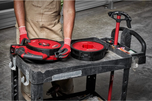 Urządzenie do przeciągania przewodów bez bębna i linki Milwaukee M18 FPFT-0