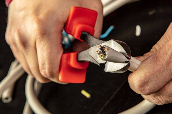 Szczypce boczne NEO Tools 180mm 1000V 01-231