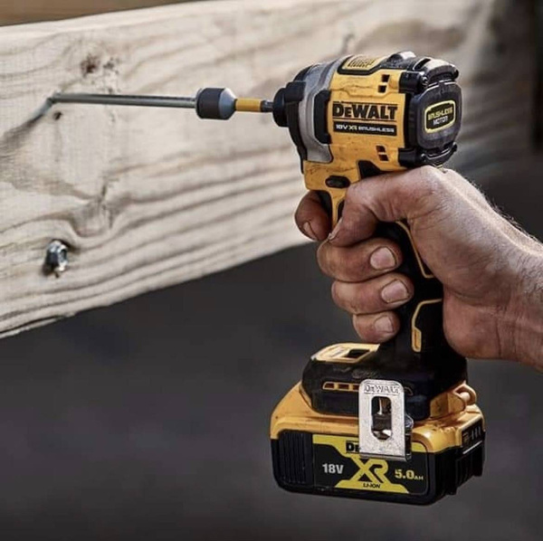 Zakrętarka DeWALT DCF850D2T