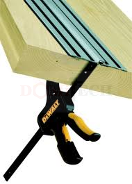 Zaciski do szyn prowadzących DeWalt DWS5026