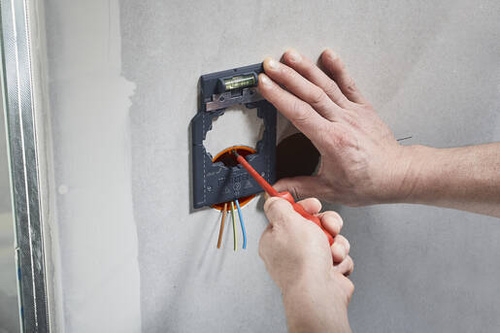 Zestaw do montażu puszek elektrycznych w suchej zabudowie Wolfcraft WF5897000