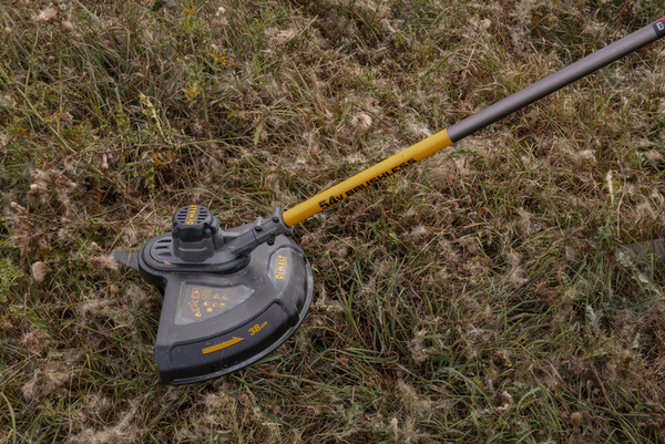 Podkaszarka akumulatorowa Dewalt DCM571X1