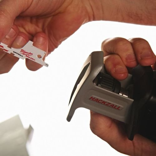 Pilarka szablasta Milwaukee C12 HZ-0