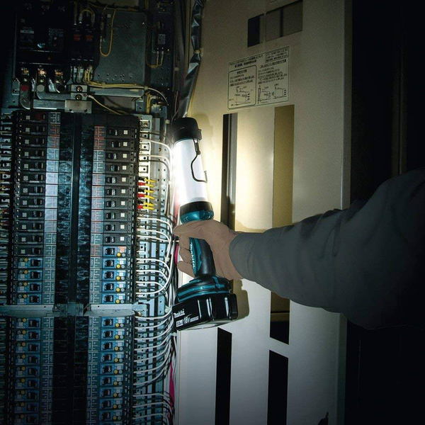 Latarka akumulatorowa Makita DML806 (Solo)