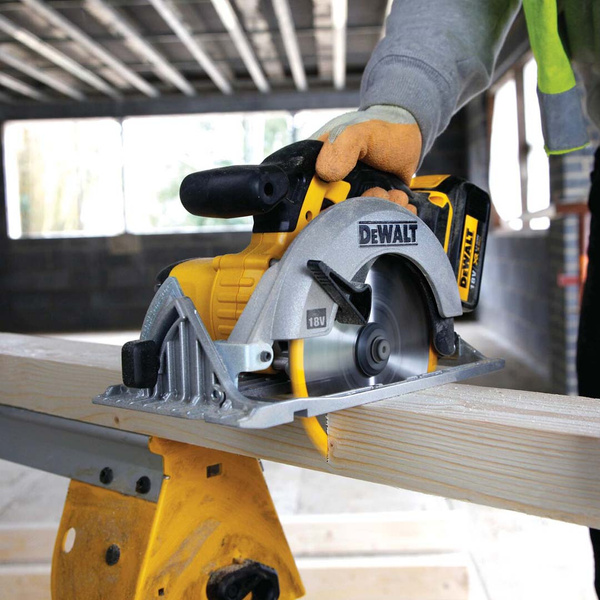 Pilarka tarczowa DeWalt DCS391NT