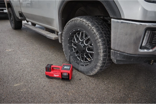 Kompresor Milwaukee M18 BI-0