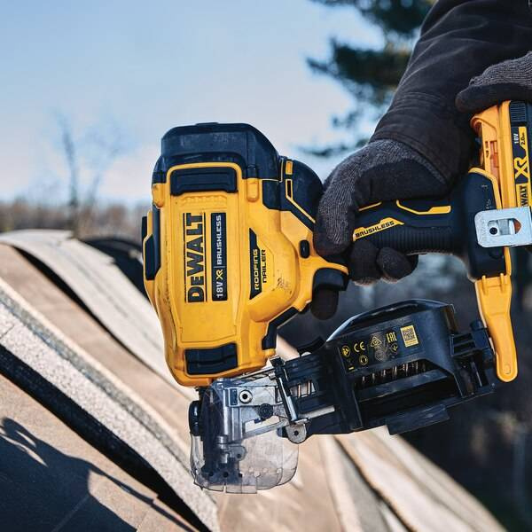 Gwoździarka DeWALT DCN45RND2