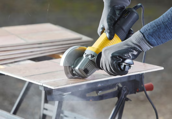 Szlifierka kątowa Stanley Fatmax FMEG220-QS