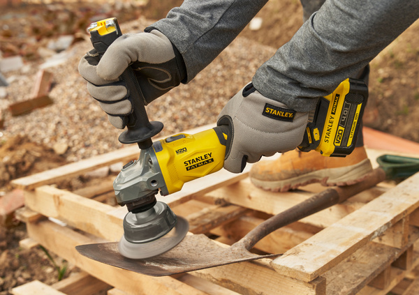 Szlifierka kątowa Stanley Fatmax SFMCG710B