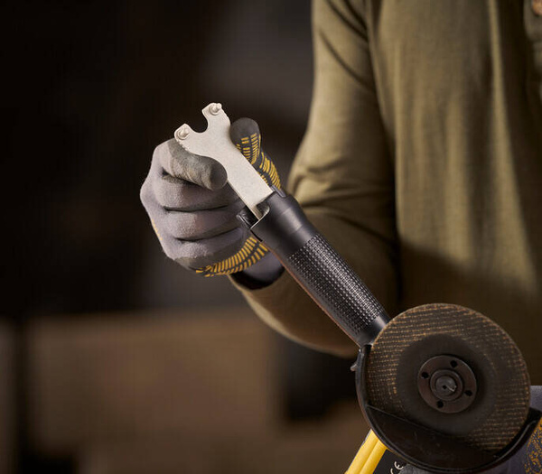 Szlifierka kątowa Stanley Fatmax SFMCG300B