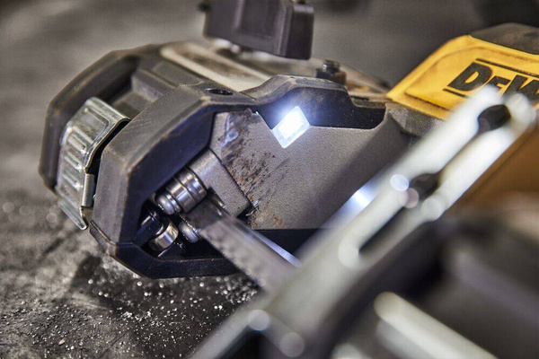 Piła taśmowa Dewalt DCS378N