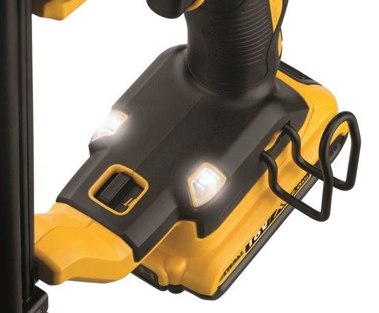 Akumulatorowy zszywacz DCN681N DeWalt