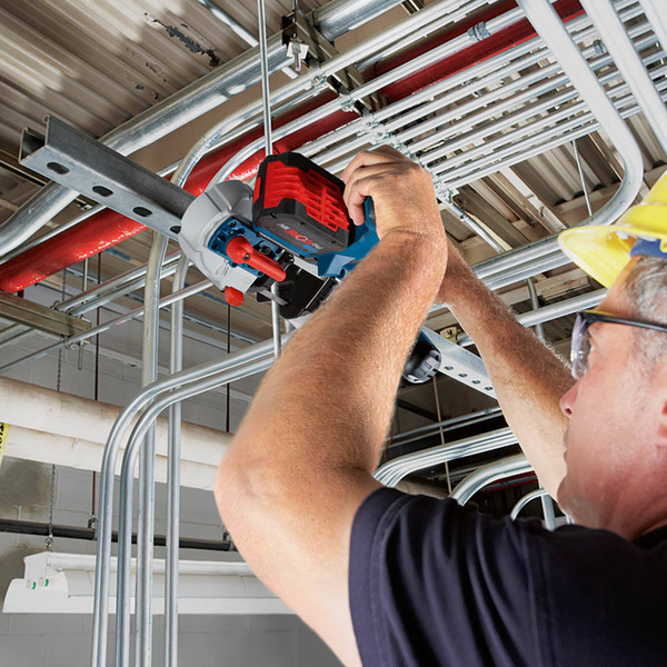 Pilarka taśmowa Bosch GCB 18V-63