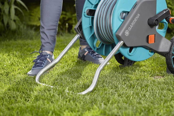 Wózek na wąż CleverRoll M – zestaw Gardena 18513-20