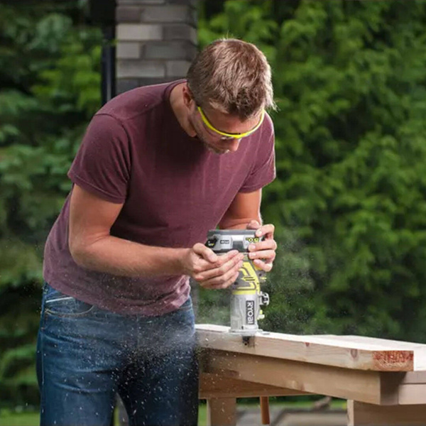 Frezarka górnowrzecionowa Ryobi R18TR-0