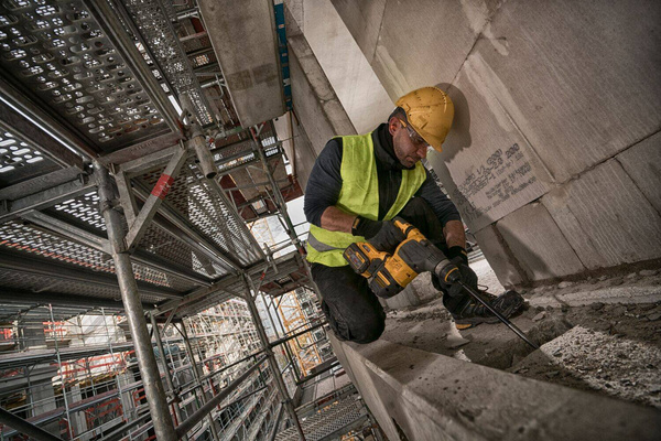 Młotowiertarka Dewalt DCH333T2