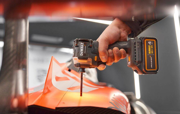 Zakrętarka Dewalt DCF85MM1T