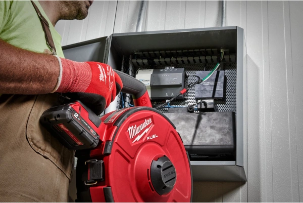 Urządzenie do przeciągania przewodów bez bębna i linki Milwaukee M18 FPFT-0