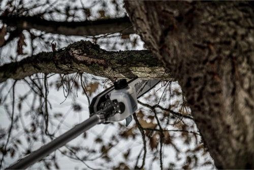 Pilarka łańcuchowa do gałęzi Milwaukee M18 FOPH-CSA przystawka QUIK-LOK