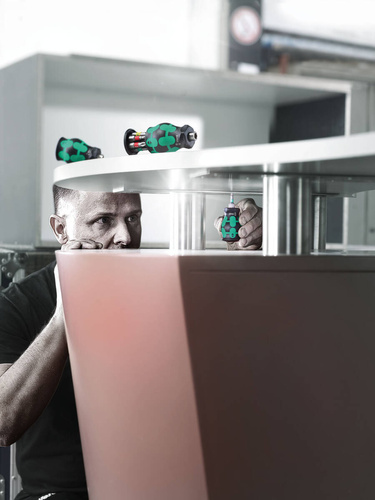 Wkrętak krótki Wera Kraftform Kompakt 05008873001, magazynek z 6 szt. bitów