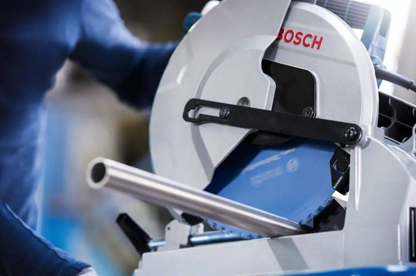 Tarcza do cięcia stali nierdzewnej Bosch Expert 305X25.4X2.5/2.2X80T