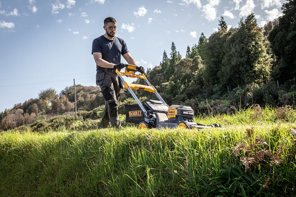 Kosiarka akumulatorowa Dewalt DCMWSP660N