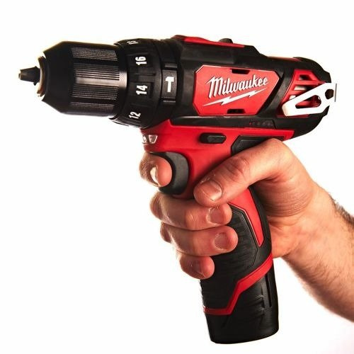 Wiertarko-wkrętarka udarowa Milwaukee M12 BPD-202C