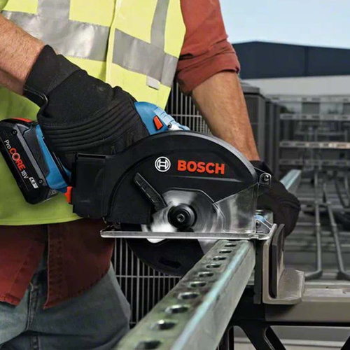 Przecinarka do metalu Bosch GKM 18V-50 (06016B8000)