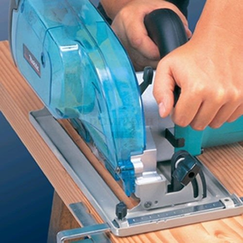 Ręczna pilarka tarczowa Makita 5017RKB