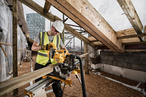 Ukośnica Dewalt DCS777N