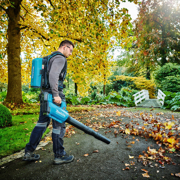 Akumulatorowy plecak zasilający Makita PDC1 (191A59-5)