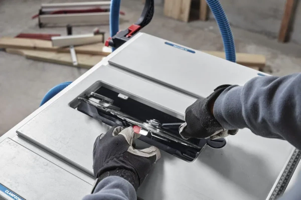 Pilarka stołowa Bosch GTS 70-216