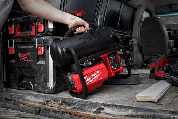 Kompresor Milwaukee M18 FAC-0