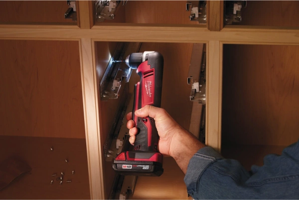 Wiertarko-wkrętarka kątowa Milwaukee C18RAD-0