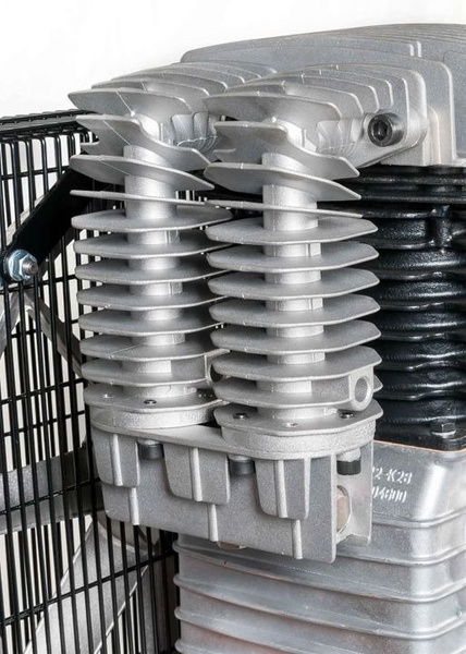 Kompresor dwutłokowy olejowy Airpress HK 700-300 Pro 11 bar 5.5 KM/4 kW 400V 476 l/min 270 l