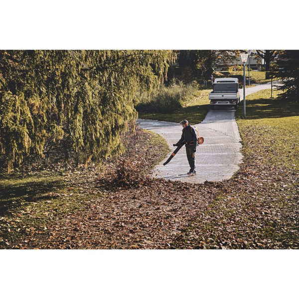 Dmuchawa akumulatorowa Stihl BGA 300 BA030115914