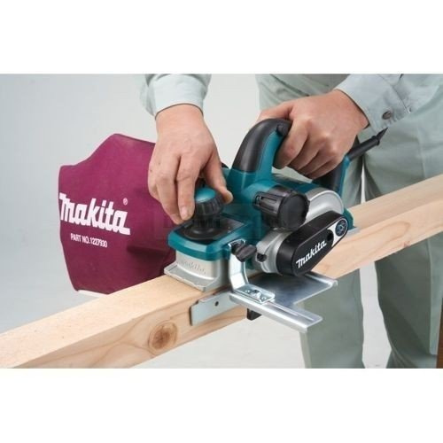 Strug do drewna Makita KP0810C