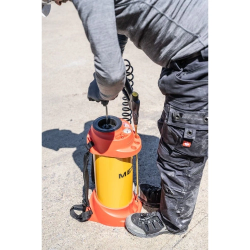 Opryskiwacz ciśnieniowy Ferrox Plus 10 Mesto 3585P