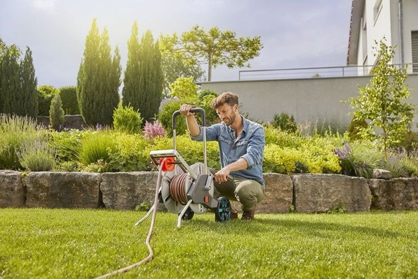 Wózek na wąż Gardena AquaRoll M Easy Metal 18547-20 zestaw