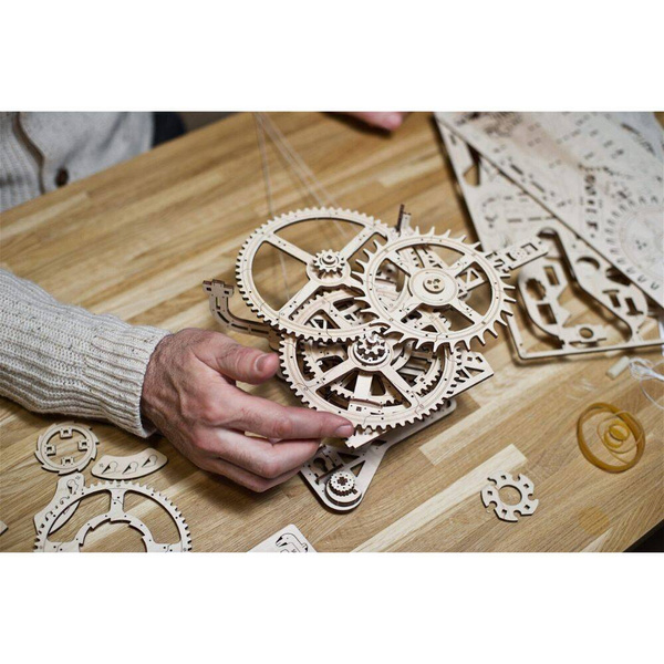 Zegar ścienny z wahadłem Aero Clock UGEARS 70154