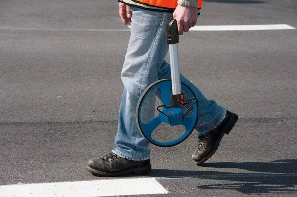 Drogomierz Bosch GWM 32