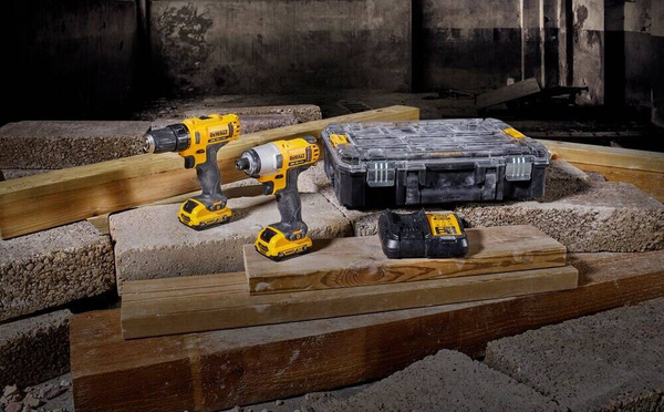 Wkrętarko-wiertarka Dewalt DCD710D2