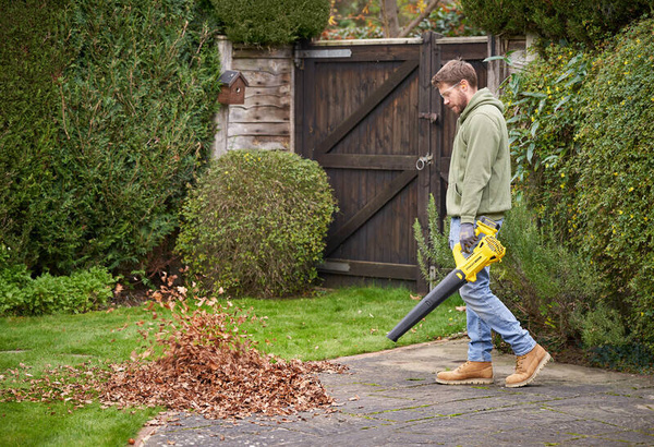 Dmuchawa do liści Stanley Fatmax SFMCBL714M1-QW