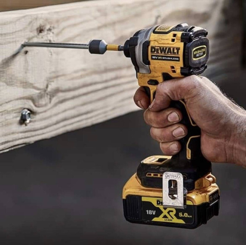Zakrętarka DeWALT DCF850D2T
