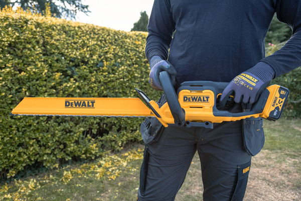 Nożyce do żywopłotu Dewalt DCMHT562N