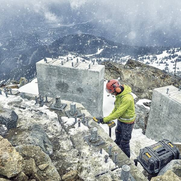 Szlifierka kątowa Dewalt DCG418X2