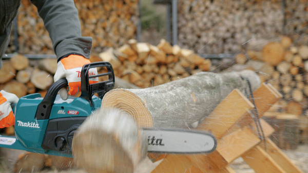 Pilarka łańcuchowa akumulatorowa Makita UC022GT101