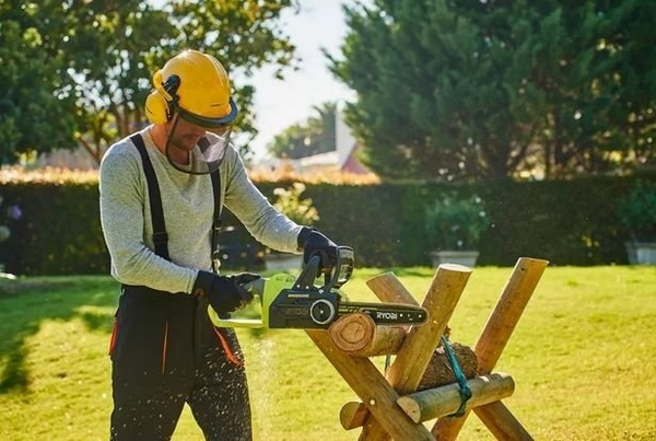 Piła łańcuchowa akumulatorowa OCS1830 Ryobi  5133002829 