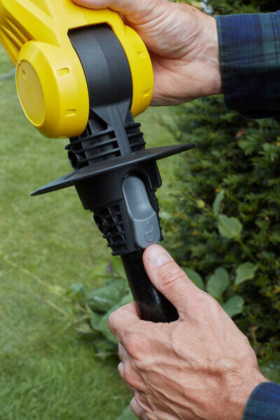 Nożyce do żywopłotu akumulatorowe na wysięgniku Stanley Fatmax SFMCPH845B